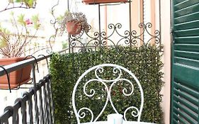 Camelia Apartment